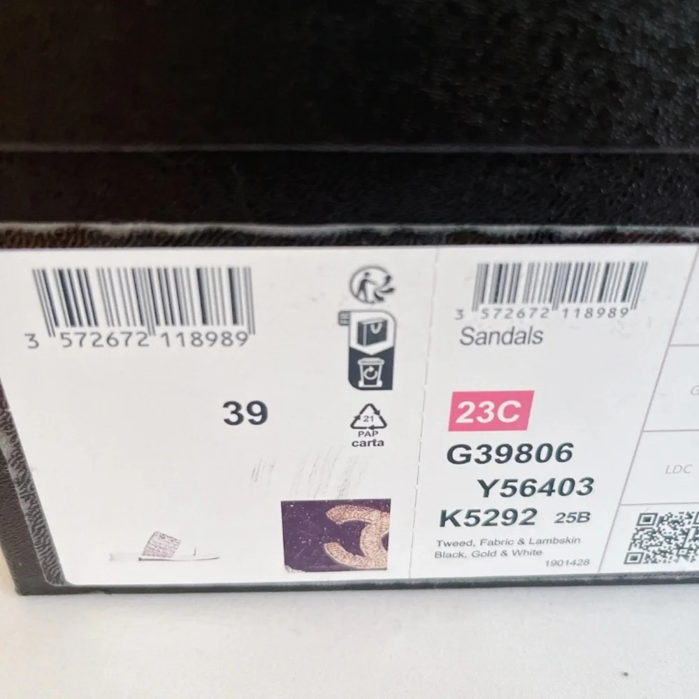 CHANEL CC logo sandals